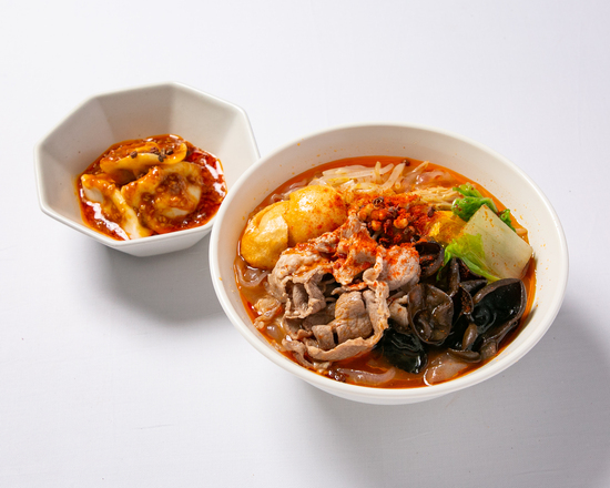 （赤）麻辣湯 水餃子セット